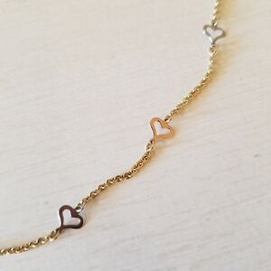 10K Gold Stationary Hearts Necklace